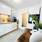 Appartamento Fruehlingsaktion Moderne 2-zimmer Im Stadtzentrum Mit Parkplatz