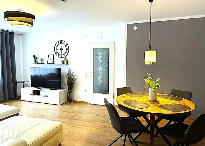 Daire Herbstaktion Moderne 2-zimmer Im Stadtzentrum Mit Parkplatz *