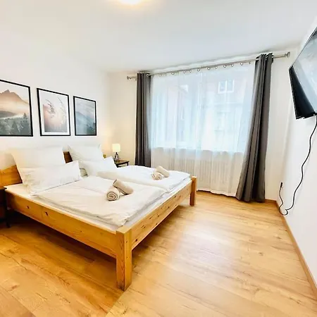 Moderne 2-zimmer Im Stadtzentrum Mit Parkplatz Διαμέρισμα *